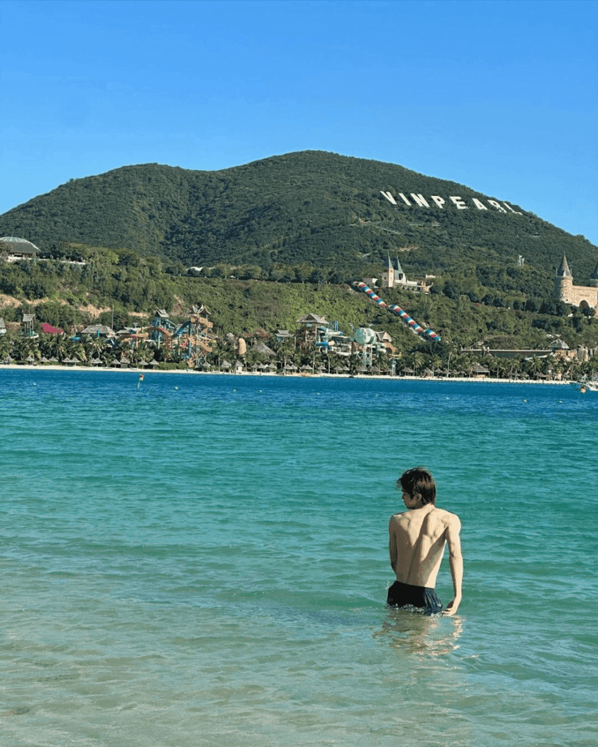 Sungchan Stuns Fans with Vacation Pics