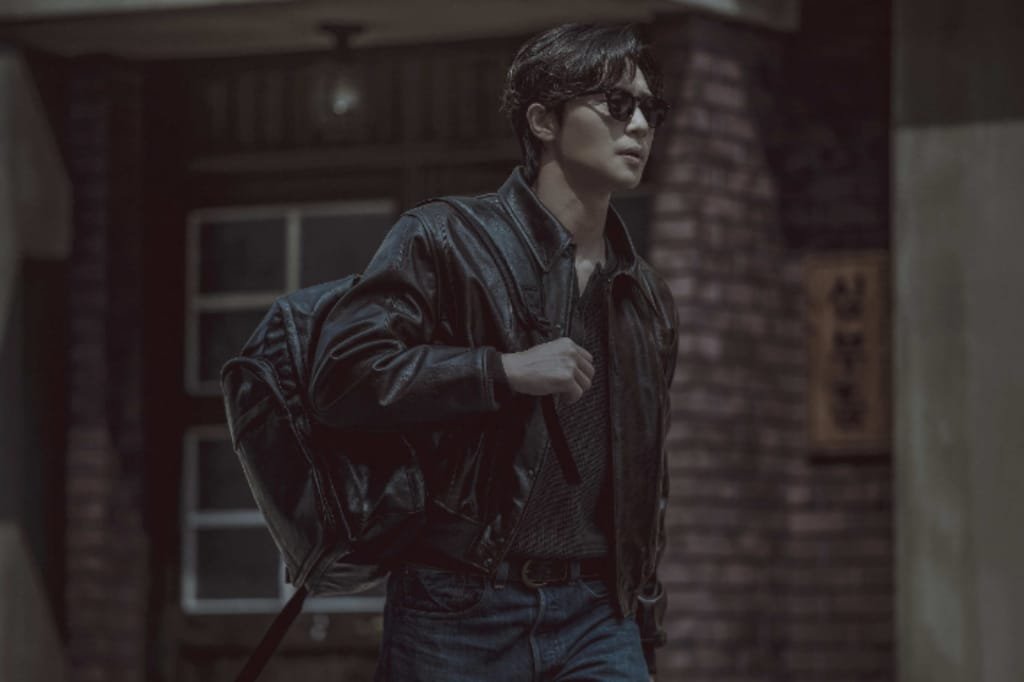 Gyeongseong Creature 2 Jang Tae Sang played by Park Seo joon